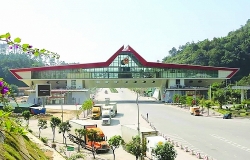 Lang Son Customs affirms its role in developing the province's border gate economy