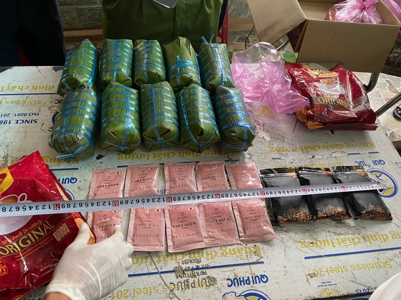 Drugs disguised as ordinary goods were seized by Quang Tri Customs.