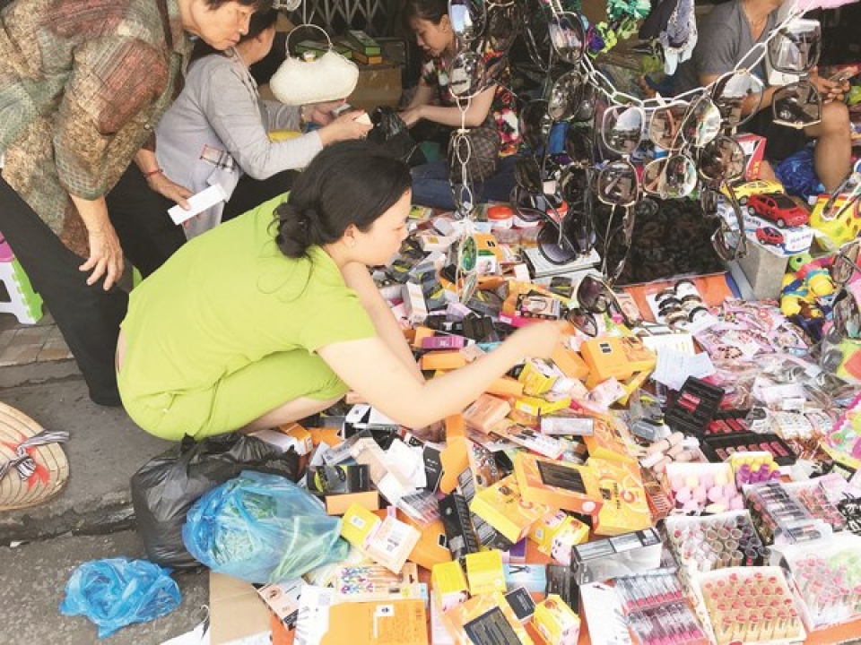 fake and smuggled cosmetics in ho chi minh city