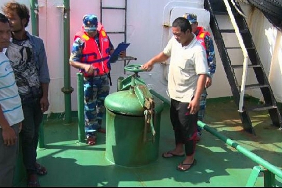 smuggled petroleum over the sea may be originated from piracy
