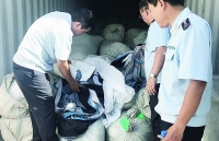 Further investigation of smuggled shipments seized by HCM City Customs