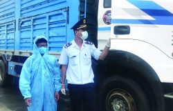 An Giang Customs: Clearing goods amid peak of pandemic