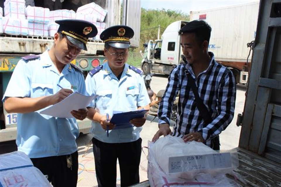 quang ninh customs strengthens the management of imported scraps
