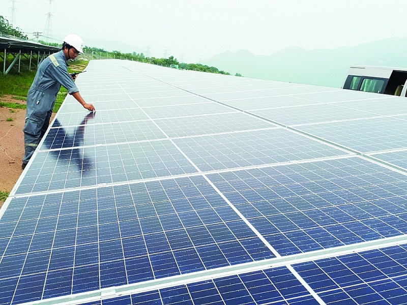 solar power trading deadlock due to lack of clear regulations