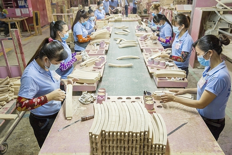 o overcome difficulties, Vietnamese enterprises must actively innovate, improve governance efficiency, reduce costs, and not be afraid to change to test new opportunities. Photo: collected