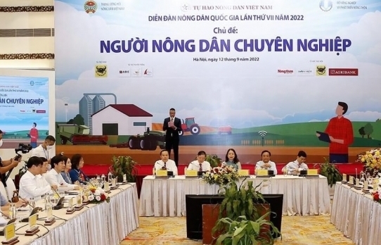 "Shaking hands" with export enterprises, farmers increase their professionalism