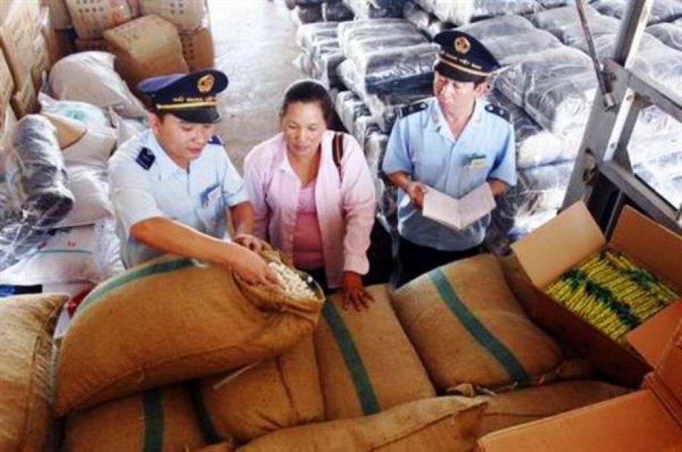 customs must collect 24 trillion vnd in each remaining month