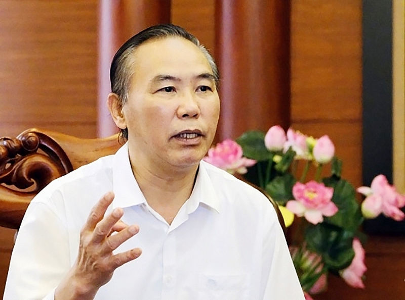 Deputy Minister of Agriculture and Rural Development Phung Duc Tien
