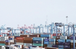 After the pandemic, many enterprises applying for receiving goods stuck at ports
