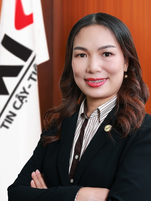 Ms. Dinh Thi Thuy, General Director of MISA Joint Stock Company, Standing member of the Executive Committee of the Vietnam Association of Accountants and Auditors, member of the Executive Committee of the Vietnam Tax Consultants Association.