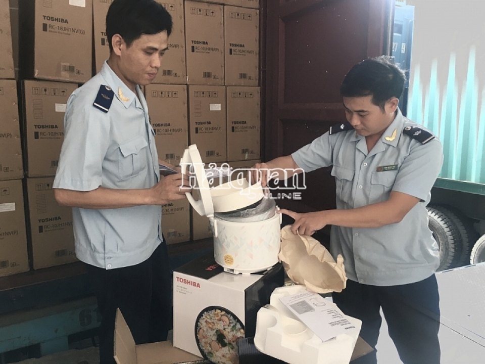 binh duong customs detects a shipment of electric rice cookers in violation of origin