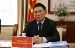 Minister of Finance Ho Duc Phoc works with Korean Ambassador to Vietnam