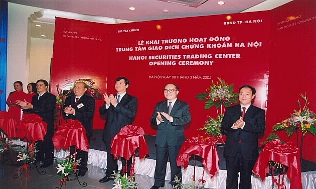 Opening Ceremony of Hanoi Stock Exchange (2005)