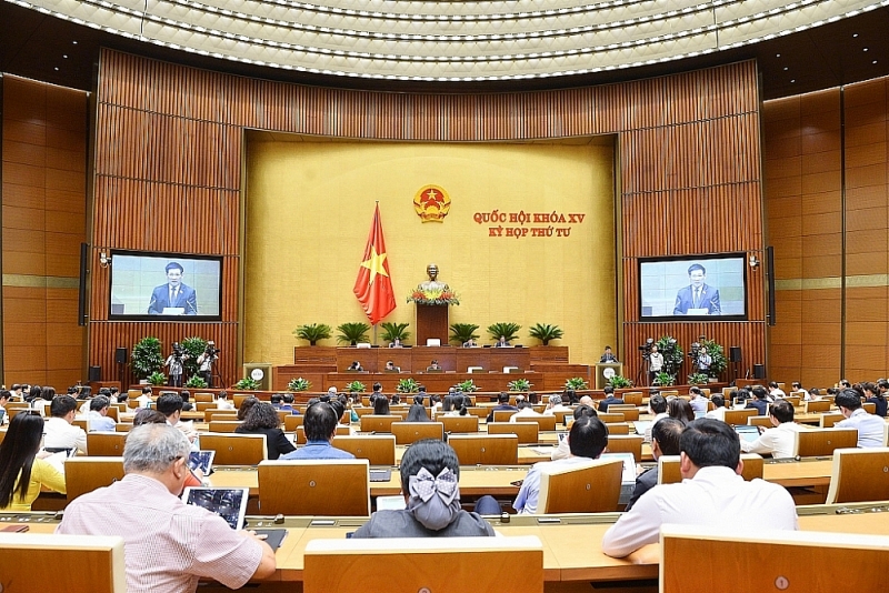Minister of Finance Ho Duc Phoc reports on the Price Law (amended) project. Photo: Quochoi.vn