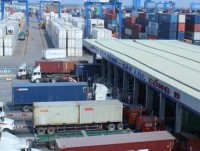 Nearly 130 containers of derelict imported goods in the Cat Lai port