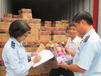 Many shipments of toys and games for children re-exported