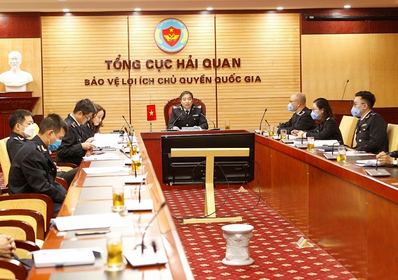 The Vietnamese Customs delegation attended the conference at the bridge point of the General Department of Customs.
