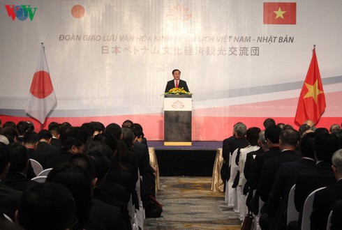 vietnam japan look to stronger investment links