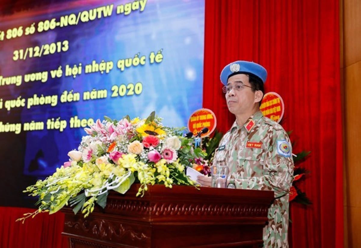 Major General Hoang Kim Phung, Director of the Vietnam Department of Peacekeeping Operations addresses the conference (Photo: VNA)