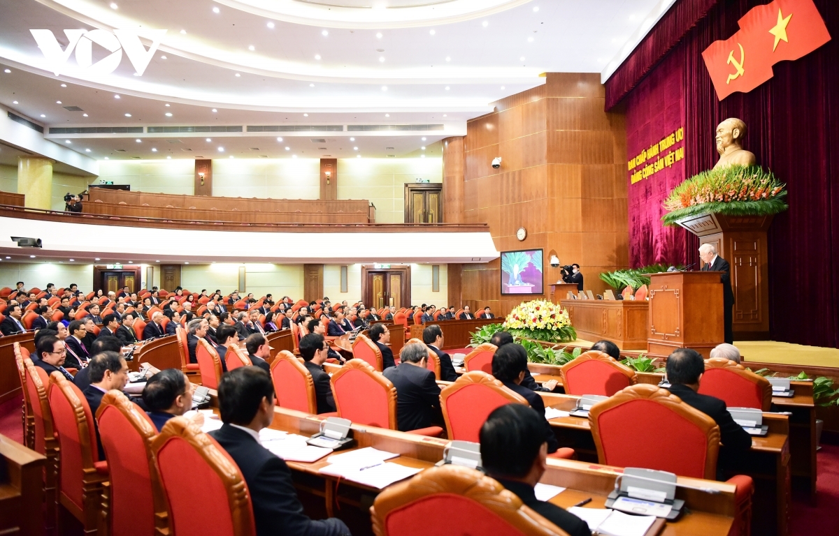In his closing remarks, Party General Secretary and State President Nguyen Phu Trong says the Party Central Committee discuss personnel matters in a democratic, frank, responsible manner and vote to adopt personnel plan with the high number of votes. 
