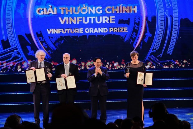 VinFuture Prize honours mRNA vaccine researchers hinh anh 1
