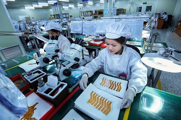 High-quality human resources to help Vietnam draw more FDI hinh anh 2
