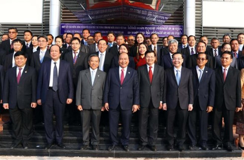 vietnamese lao pms attend training centres inaugural ceremony