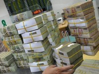 Central bank injects nearly US$573 mln to support liquidity