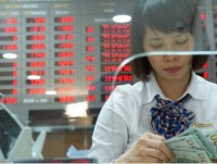 Vietnam’s central bank to ease lending rates