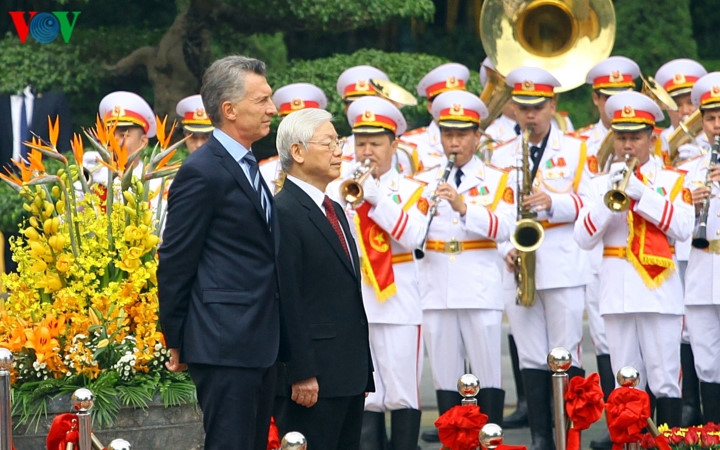 official welcoming ceremony for argentine president