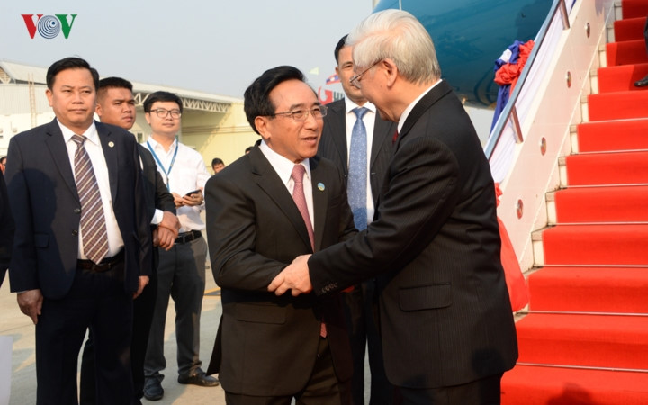 welcome ceremony for vietnamese party state leader in vientiane