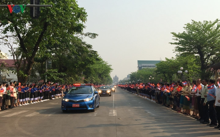 welcome ceremony for vietnamese party state leader in vientiane