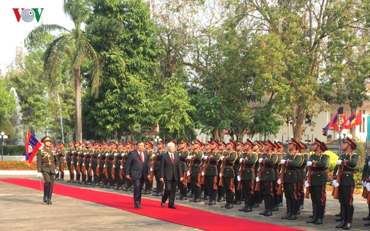 welcome ceremony for vietnamese party state leader in vientiane