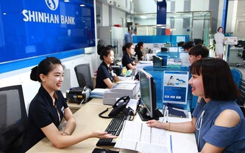 foreign banks start consumer finance boost in vietnams market