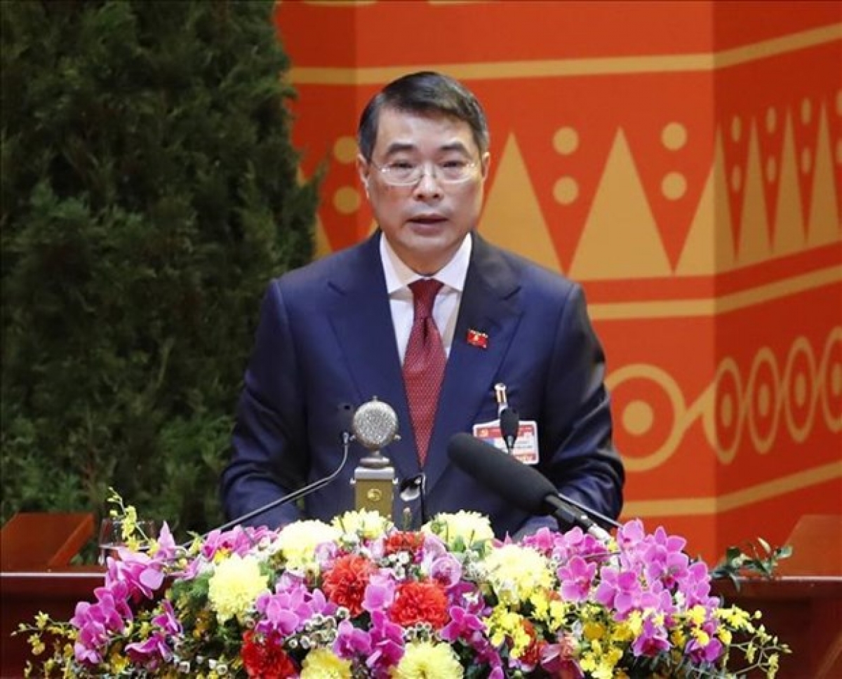 Le Minh Hung, Secretary of the 13th Party Central Committee, Chief of the Party Central Committee’s Office, and head of the note-takers’ board, read the congress’s draft resolution at the 13th National Party Congress’s closing session on February 1 morning