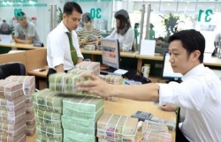 Sixteen banks cut over 21.2 trillion VND for pandemic-hit customers