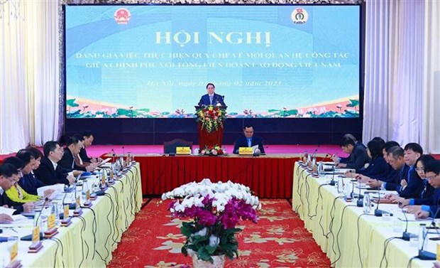 PM speaks of major tasks to raise labourers’ material, spiritual life hinh anh 1