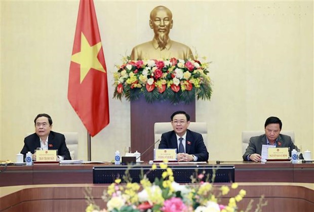Top legislator stresses importance of keeping close watch on macro-economic situation hinh anh 1