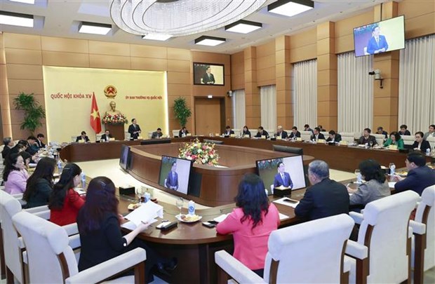 Top legislator stresses importance of keeping close watch on macro-economic situation hinh anh 2