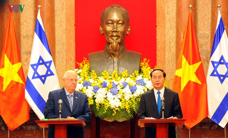 in photos israeli president welcomed in hanoi