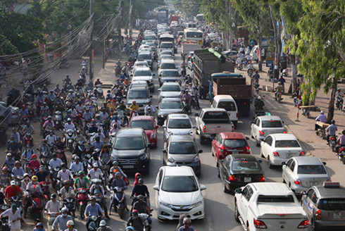 indonesia tries to jump start car exports to vietnam