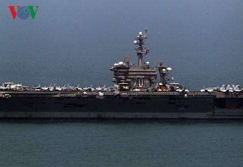 us navy carrier strike group visits da nang
