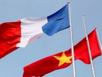 export surplus of more than us 2 billion to france