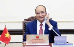 President holds phone talks with RoK’s President-elect