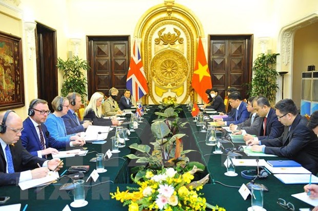 Vietnam, UK seek ways to deepen strategic partnership hinh anh 1