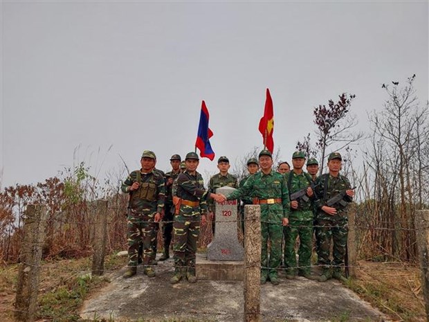 Vietnam - Lao joint border patrol held hinh anh 2