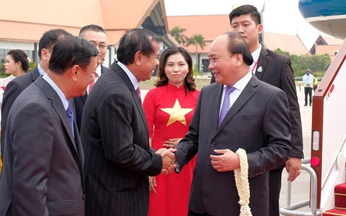 pm phuc arrives in cambodia for third mrc summit