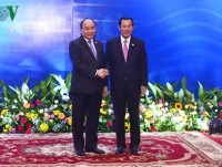 PM Phuc meets Cambodian, Lao counterparts ahead of MRC Summit