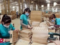 Vietnam accounts for 6% of world’s timber, wooden furniture market