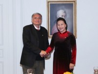 Top legislator hails people-to-people ties in Vietnam-France relations